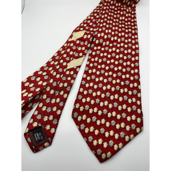 Salvatore Ferragamo Mens Red Silk Penguin Animal Print Tie Made in Italy